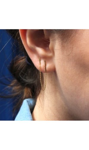 Gold Earring With Connecting Line and Chain Detail By Irena Chmura