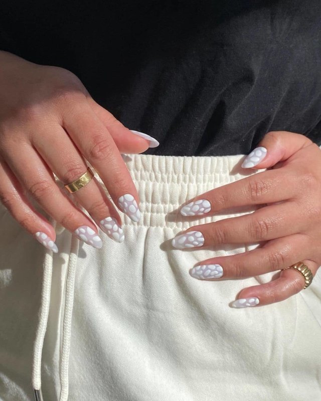 white dotted nails