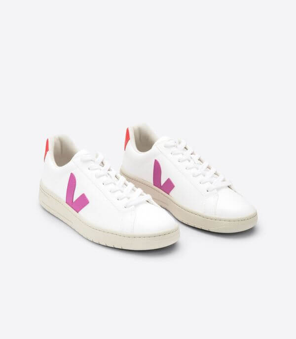 White vegan leather sneakers with pink V logo