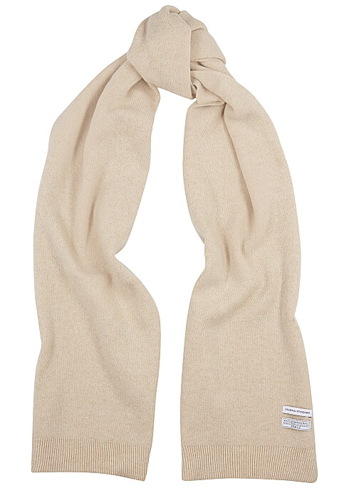 Beige woolen scarf