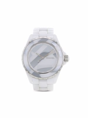 Chanel Pre-Owned 2010s pre-owned J12 39mm - White