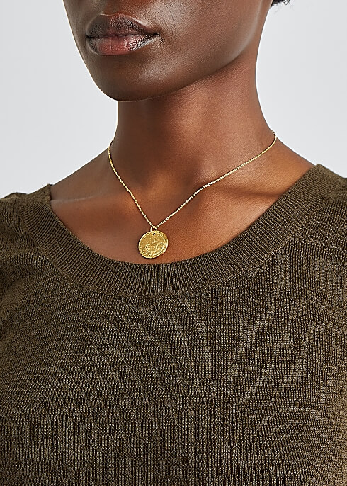 Round pendant gold necklace