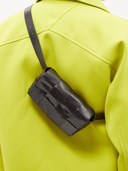 Bottega Veneta - Cassette Intrecciato-leather Belt Bag - Mens - Black