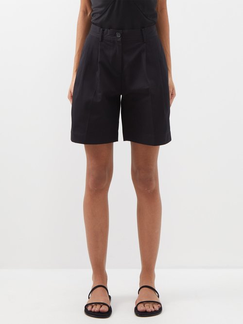 Toteme - Pleated Organic-cotton Shorts - Womens - Black