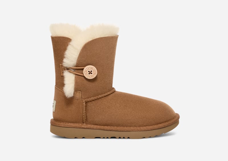 UGG Short Bailey Button II Boot for Kids in Brown, Size 1, Shearling
