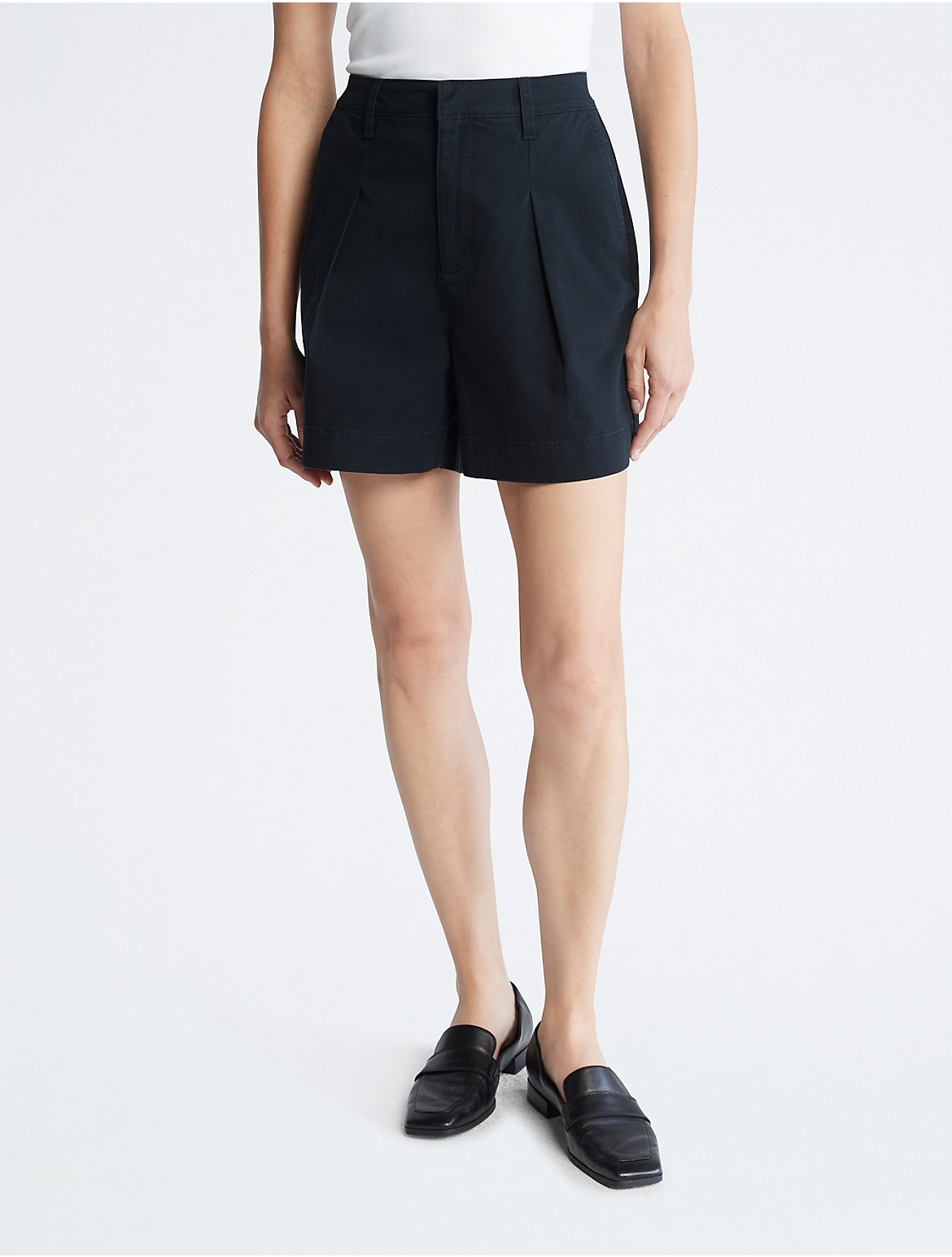 Calvin Klein Women's Twill Pleated 5-Inch Shorts - Black - 32