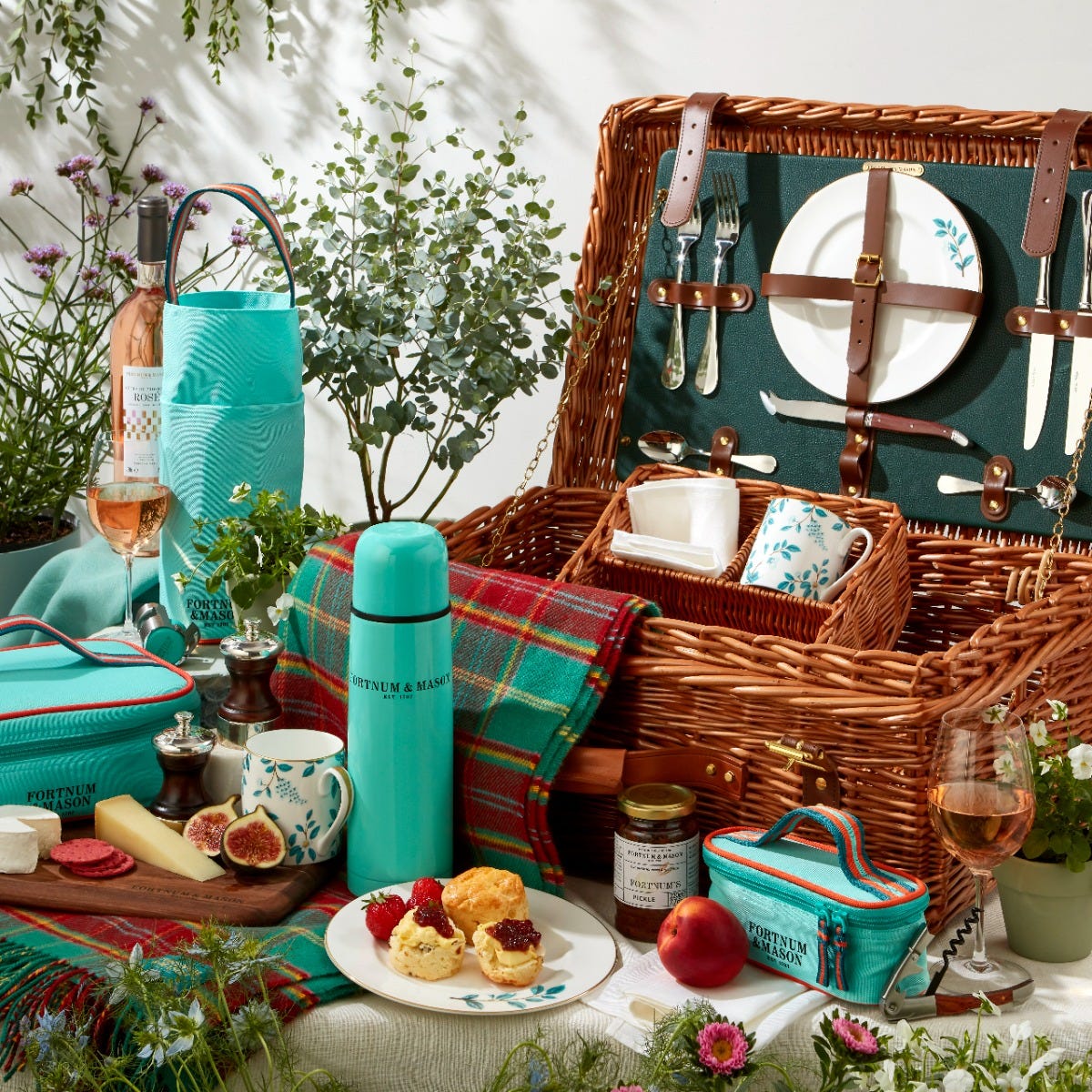 Camellia Wicker Hamper For Two in White, Condiments, Wines, Champagne, Tipples, Cheese, Fortnum & Mason