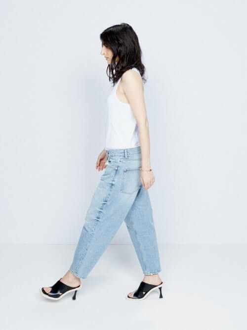 Raey - Carrot Cropped Organic-cotton Jeans - Womens - Indigo