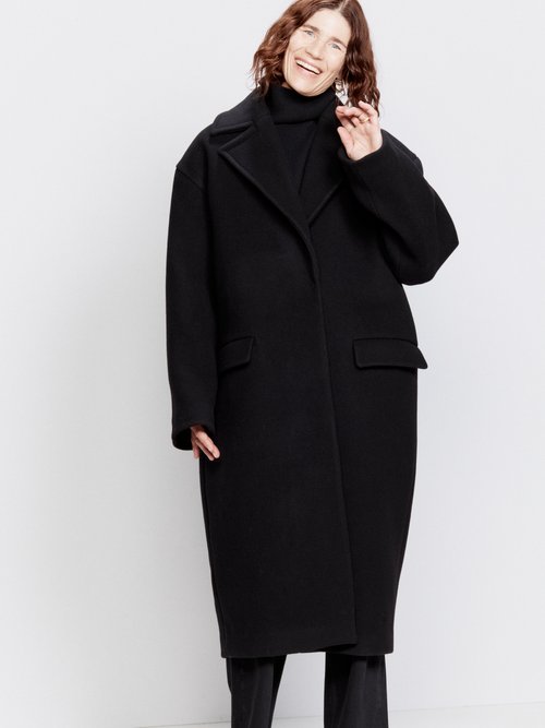 Raey - Exaggerated Shoulder Wool Cocoon Coat - Womens - Black