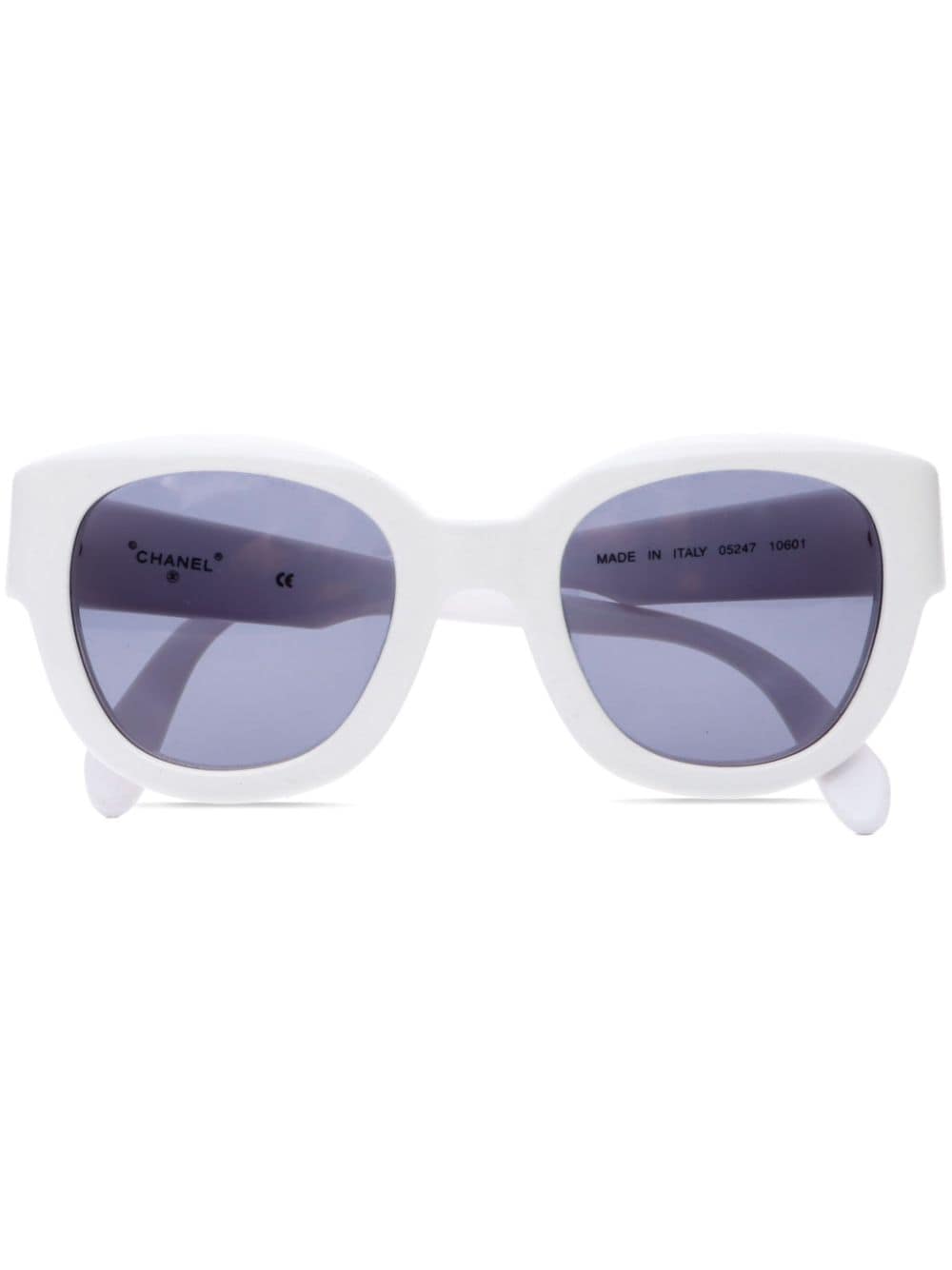 CHANEL Pre-Owned 2000s logo-print D-frame sunglasses - White